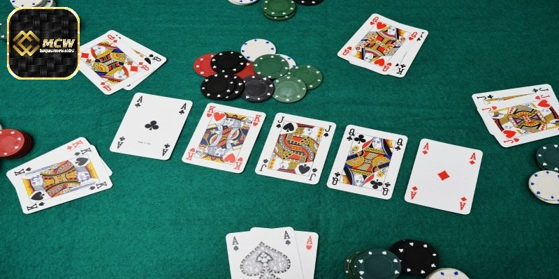 Nắm vững luật chơi poker